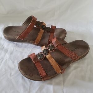 Taos Footwear Sandals Women’s Size 7 Comfort Slide Sandals Strappy Adjustable